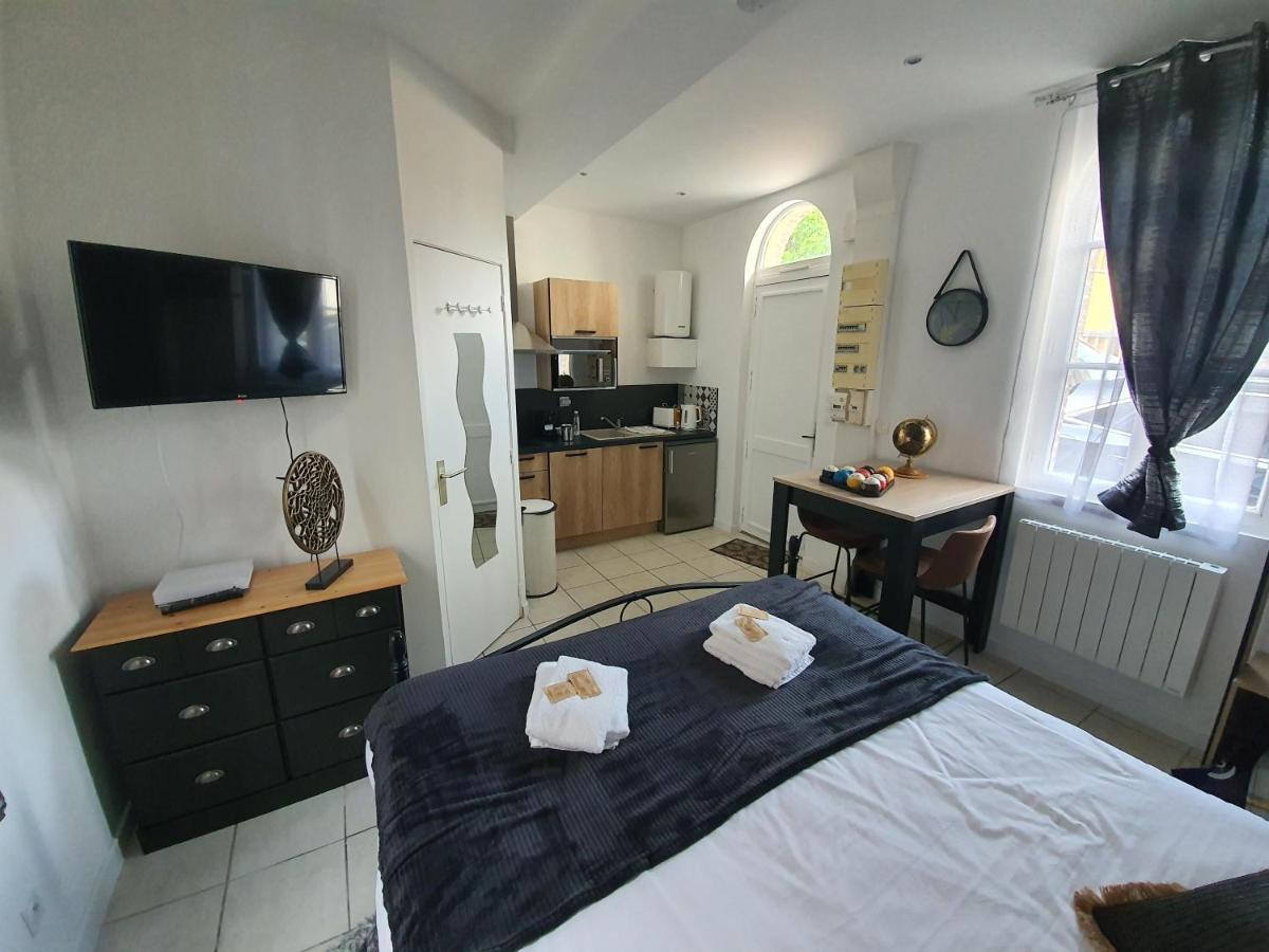 Appartement Indus En Centre Ville Avec Parking Honfleur Buitenkant foto