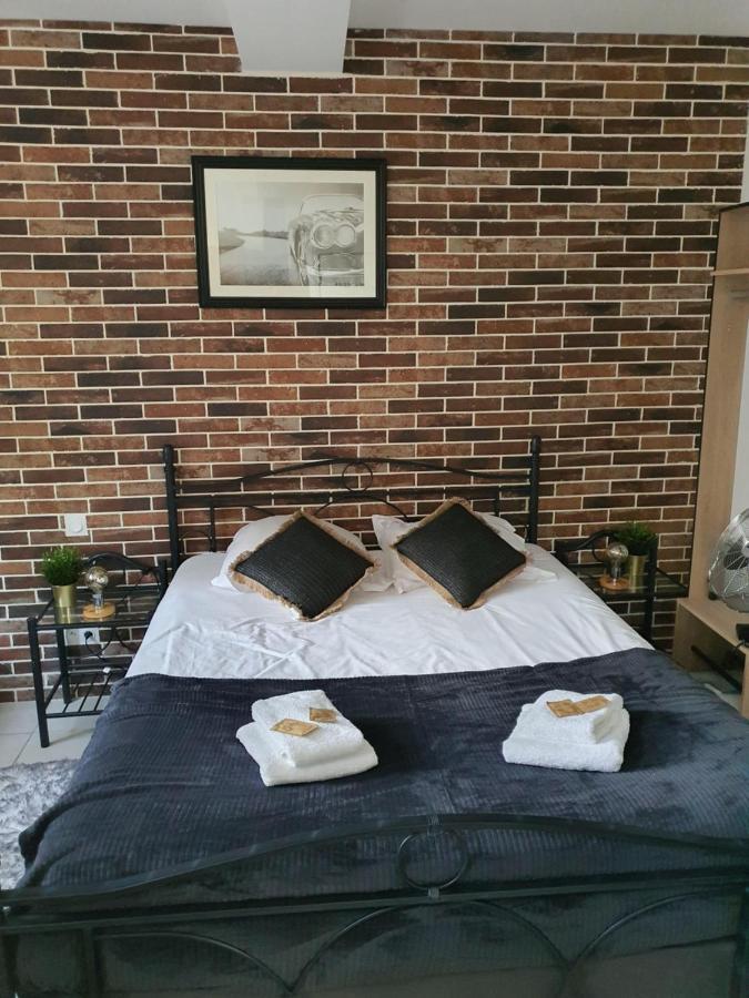Appartement Indus En Centre Ville Avec Parking Honfleur Buitenkant foto