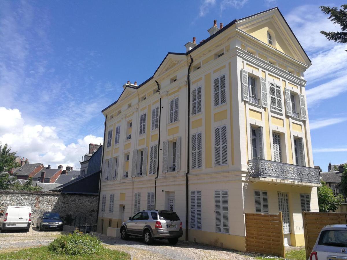 Appartement Indus En Centre Ville Avec Parking Honfleur Buitenkant foto